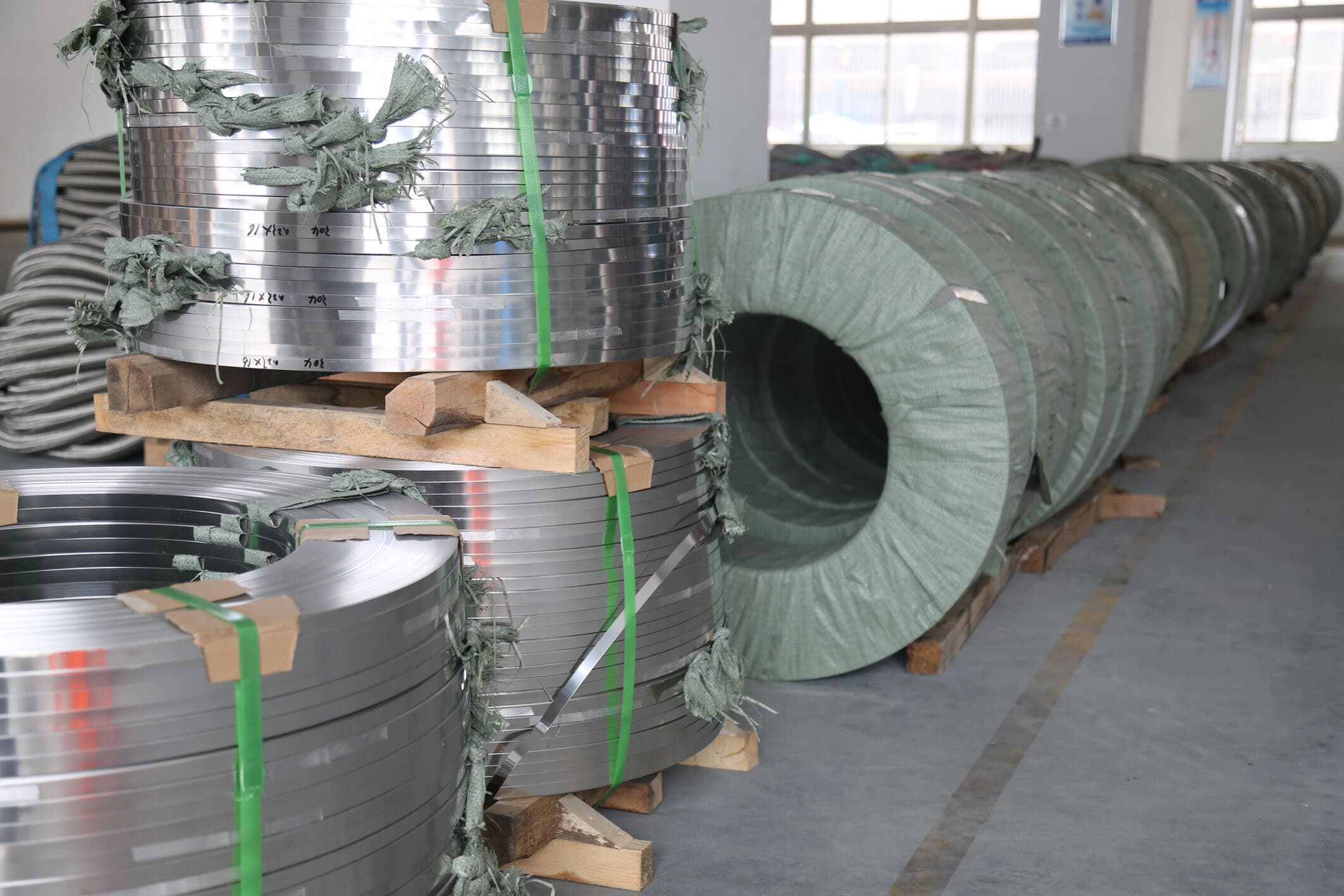 V BAND CLAMP Strip de acero Materias primas