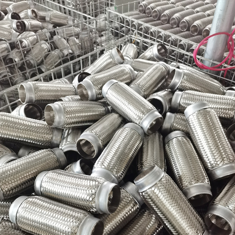 Tubo flexible de escape de acero inoxidable de 4 pulgadas para aplicaciones industriales y automotrices